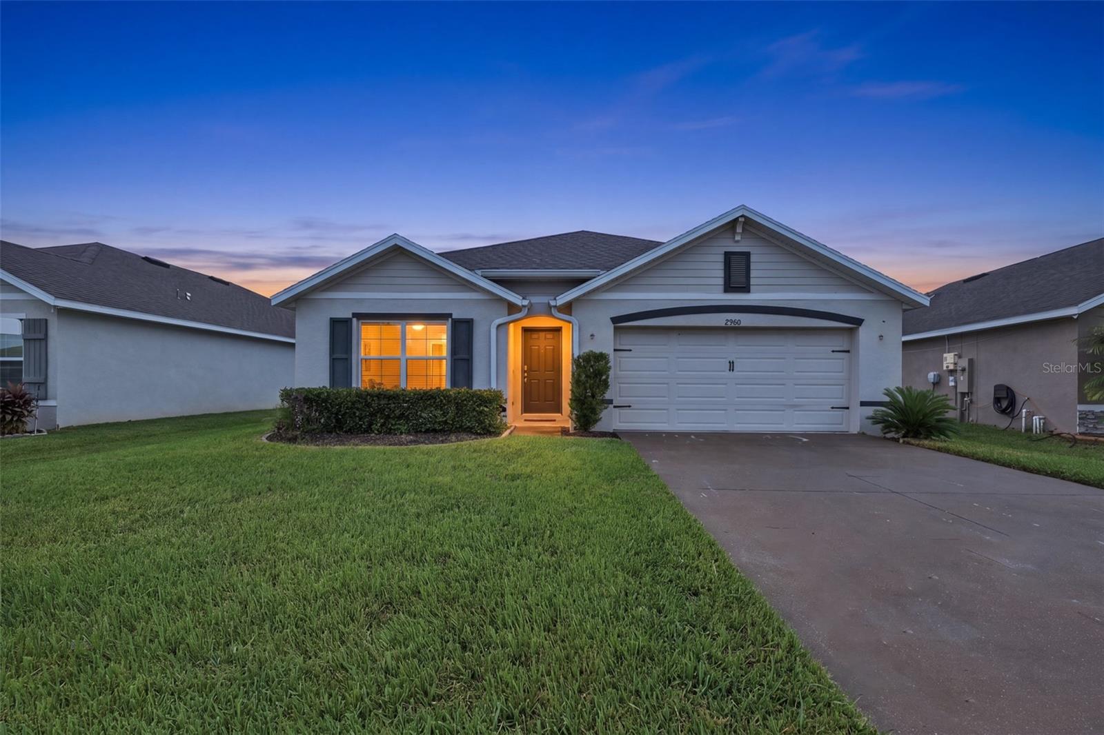 7980 BROAD POINTE DR Property Photo 1