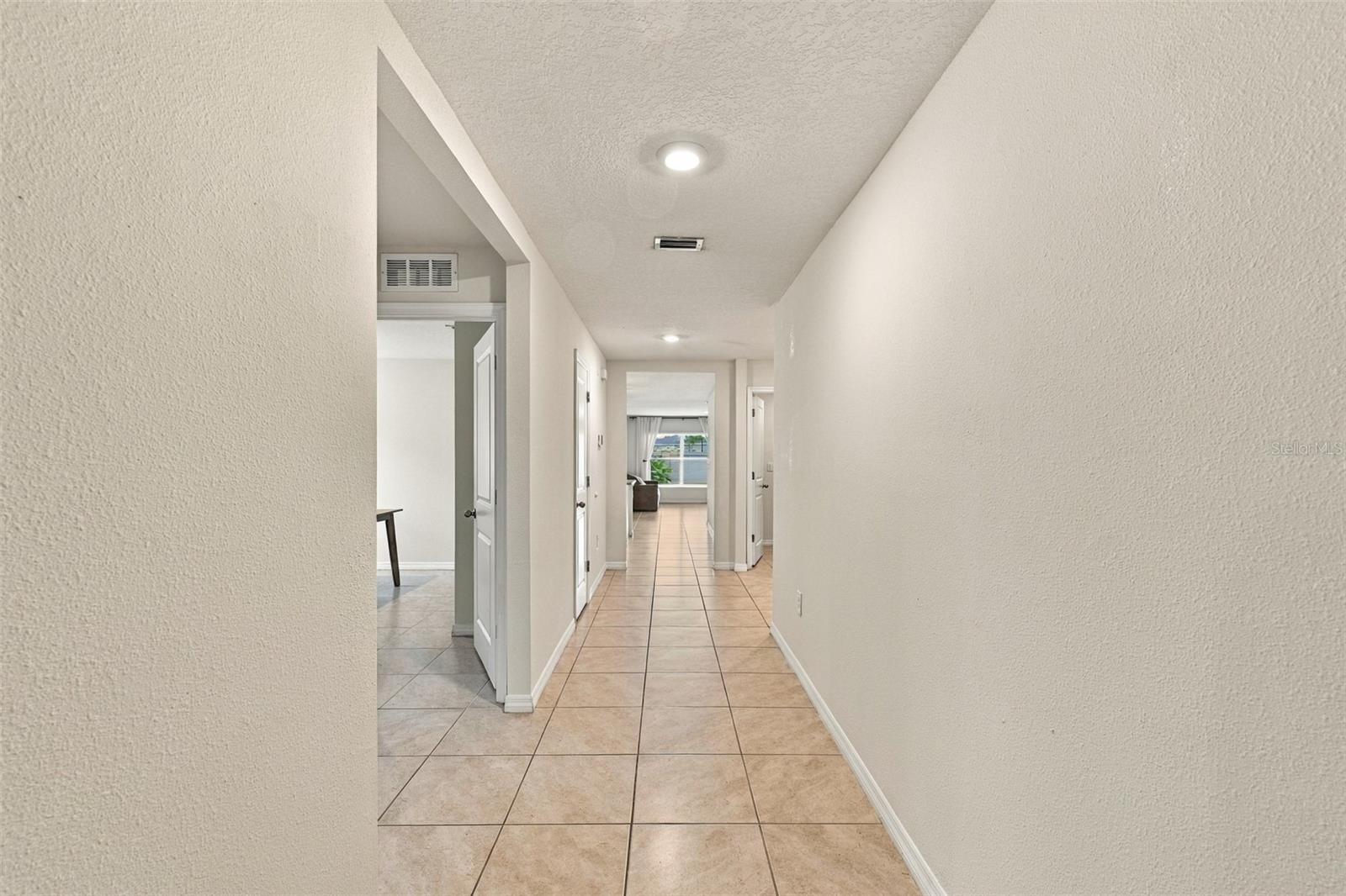 7980 Broad Pointe Dr Property Photo 3
