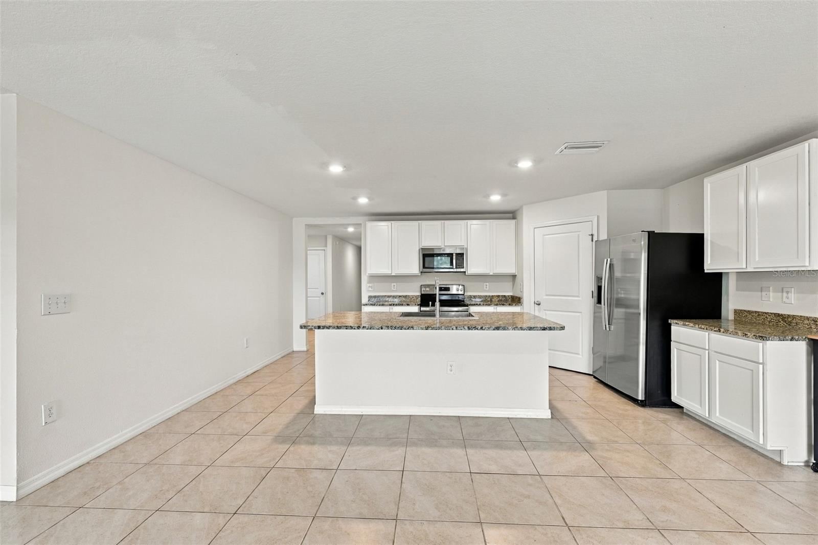 7980 Broad Pointe Dr Property Photo 9