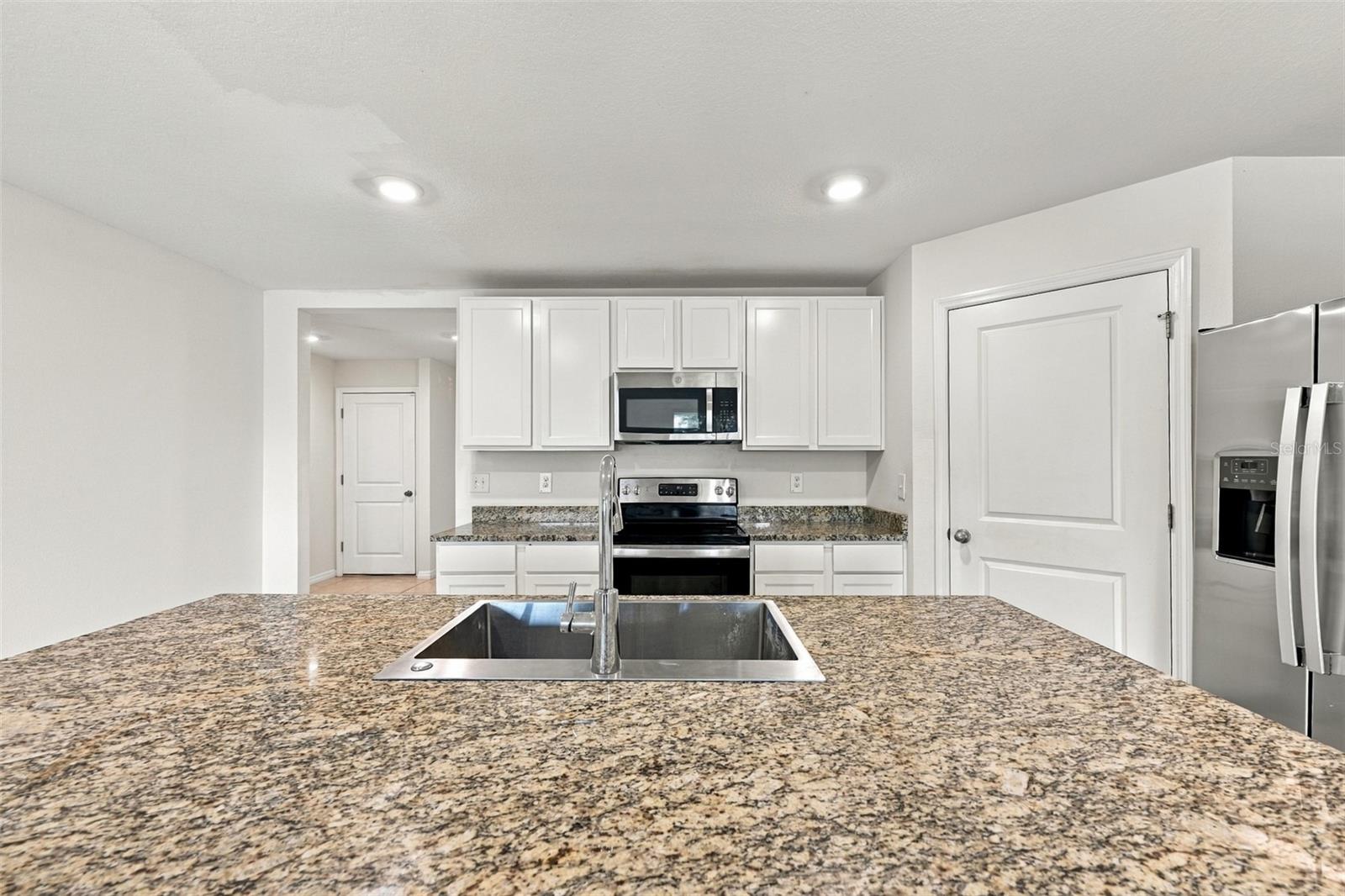 7980 Broad Pointe Dr Property Photo 11