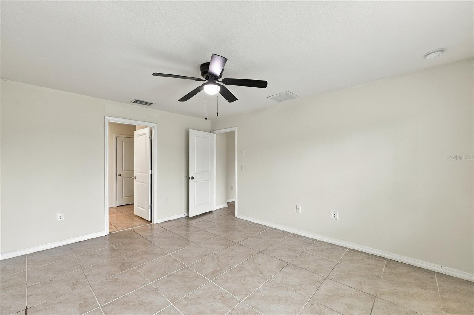 7980 Broad Pointe Dr Property Photo 17