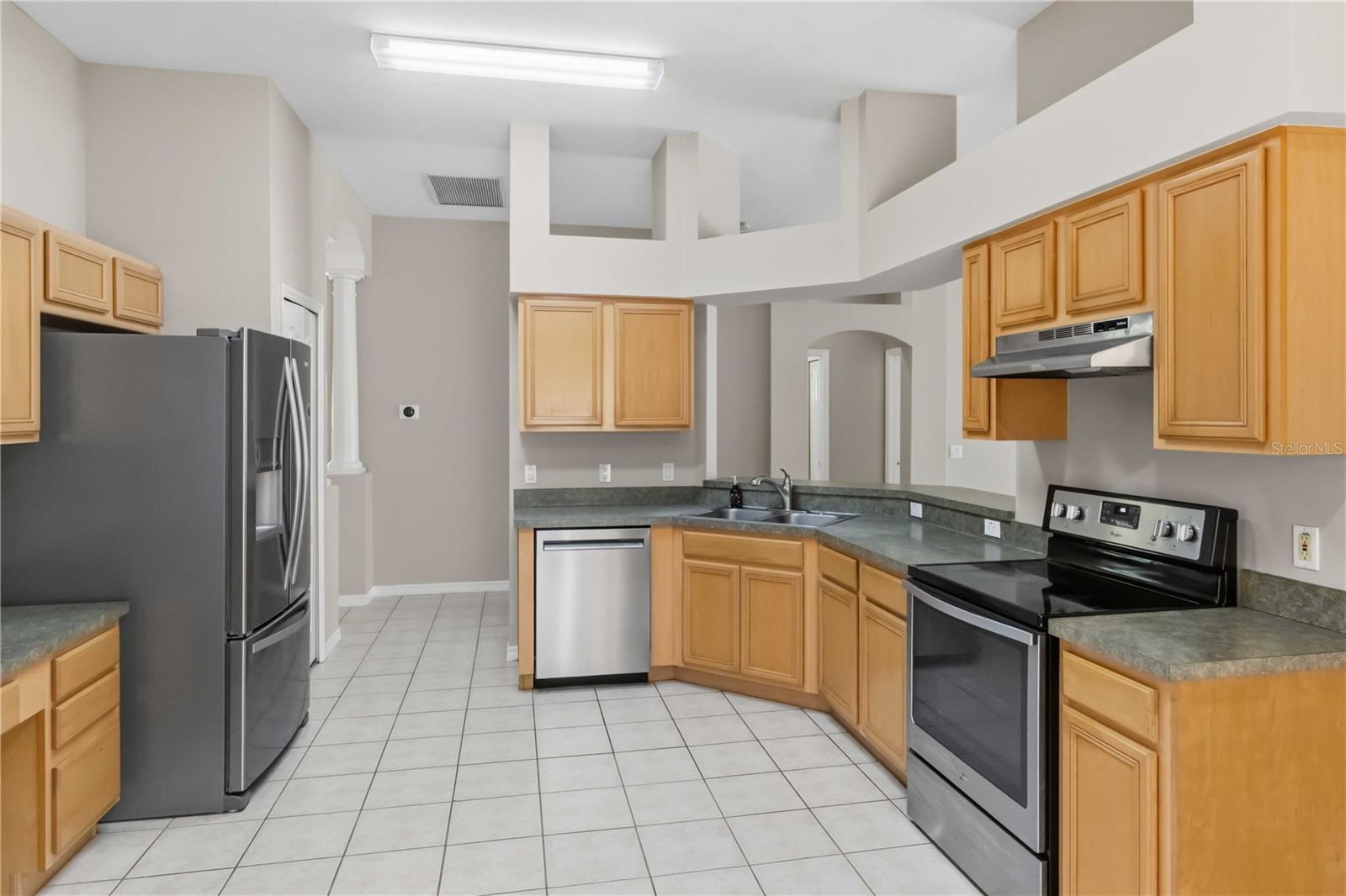 1123 Lumsden Pointe Blvd Property Photo 11