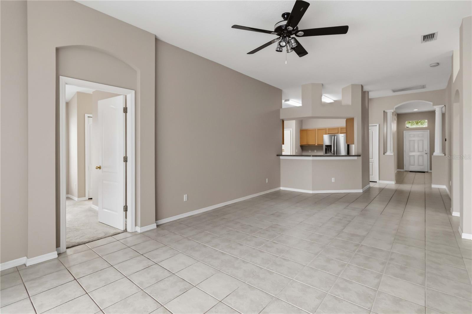 1123 Lumsden Pointe Blvd Property Photo 16