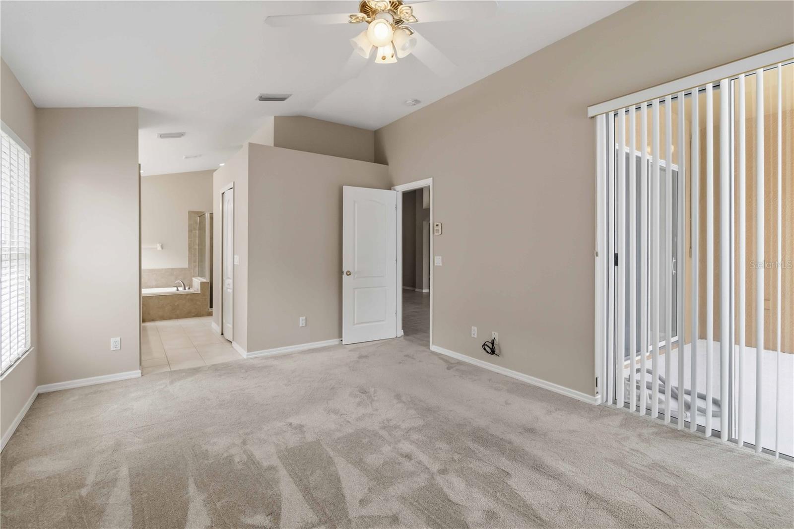 1123 Lumsden Pointe Blvd Property Photo 18