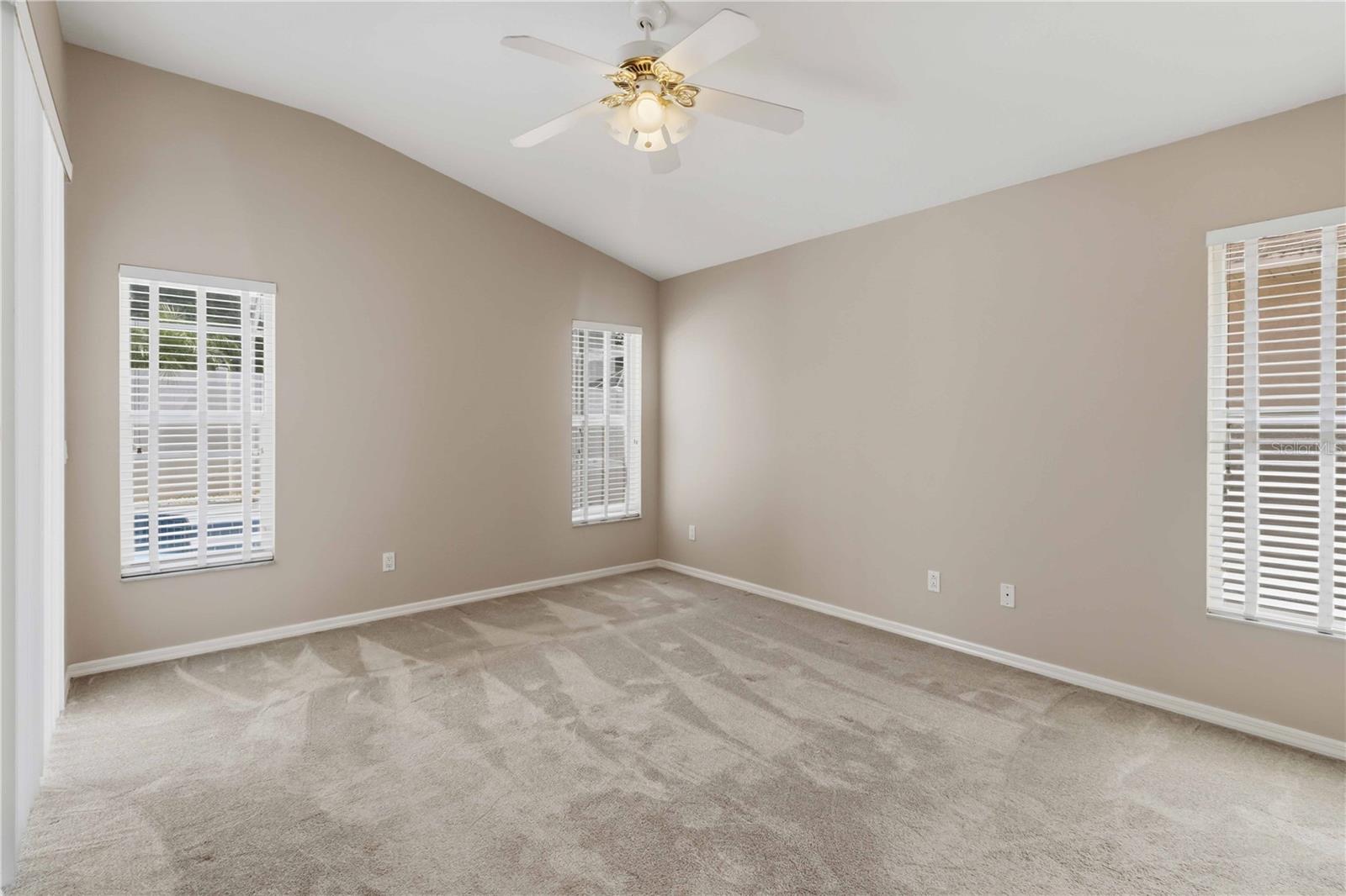 1123 Lumsden Pointe Blvd Property Photo 20
