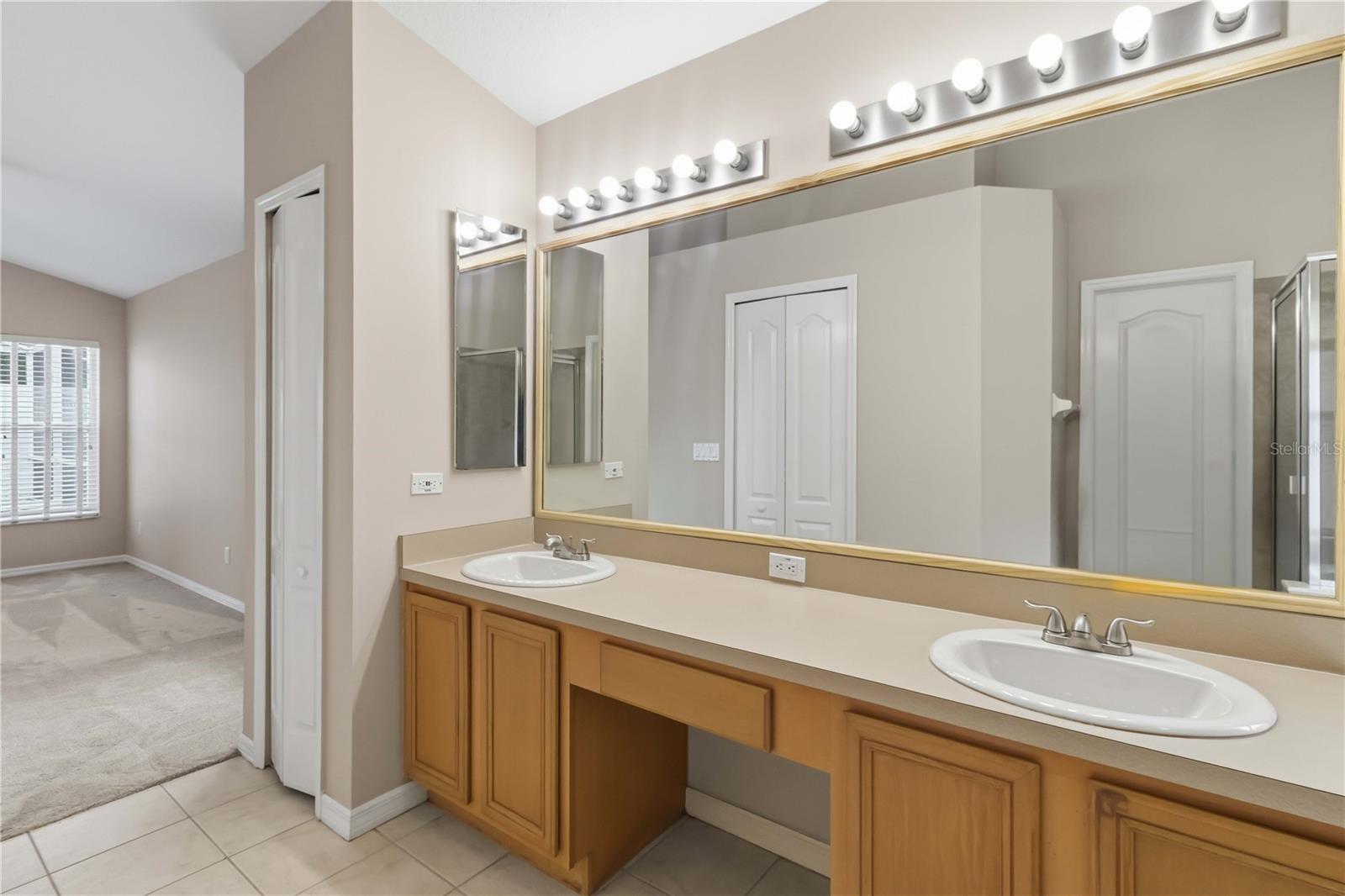 1123 Lumsden Pointe Blvd Property Photo 22