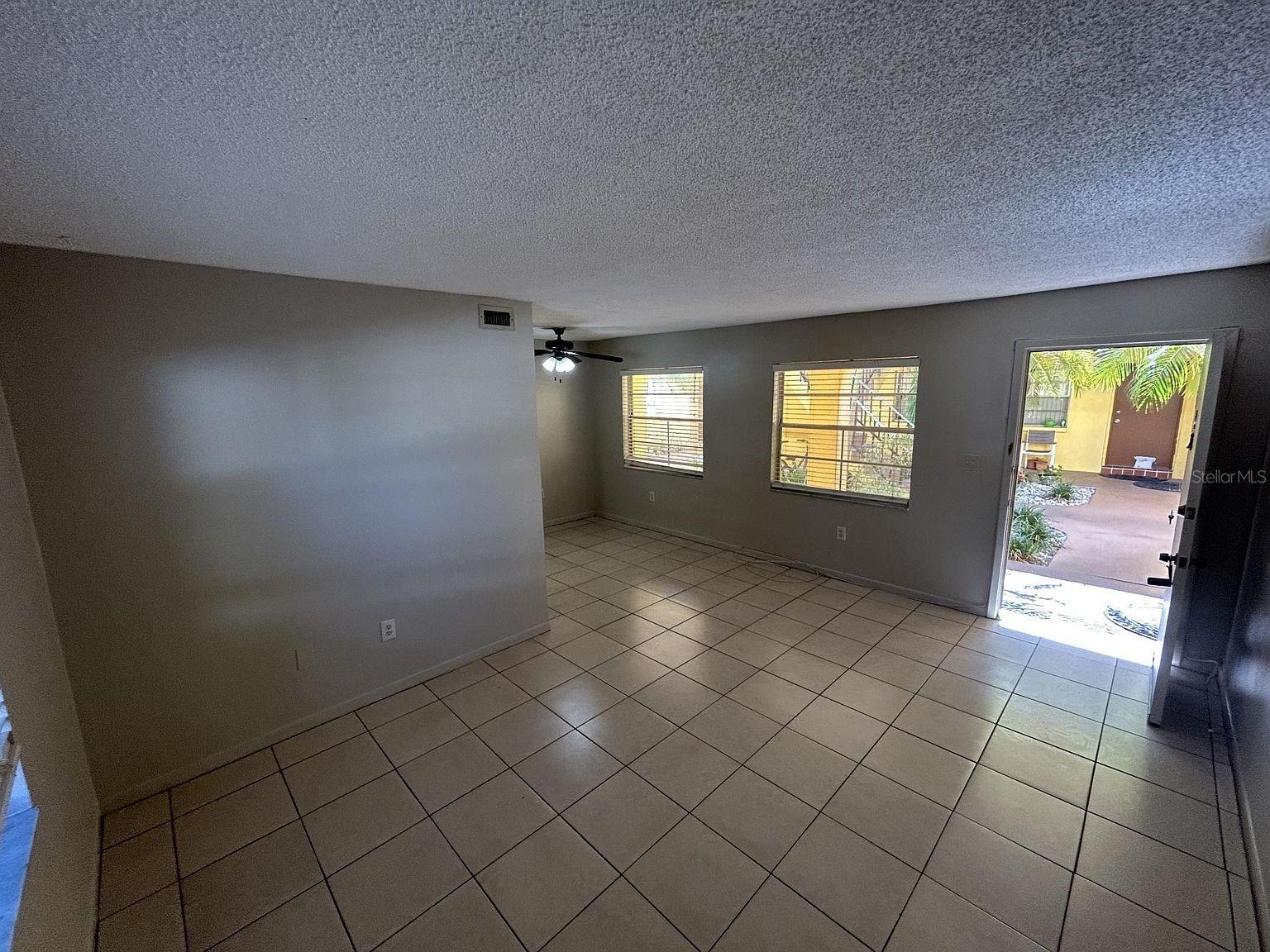 7025 Hibiscus Ave S Property Photo 9