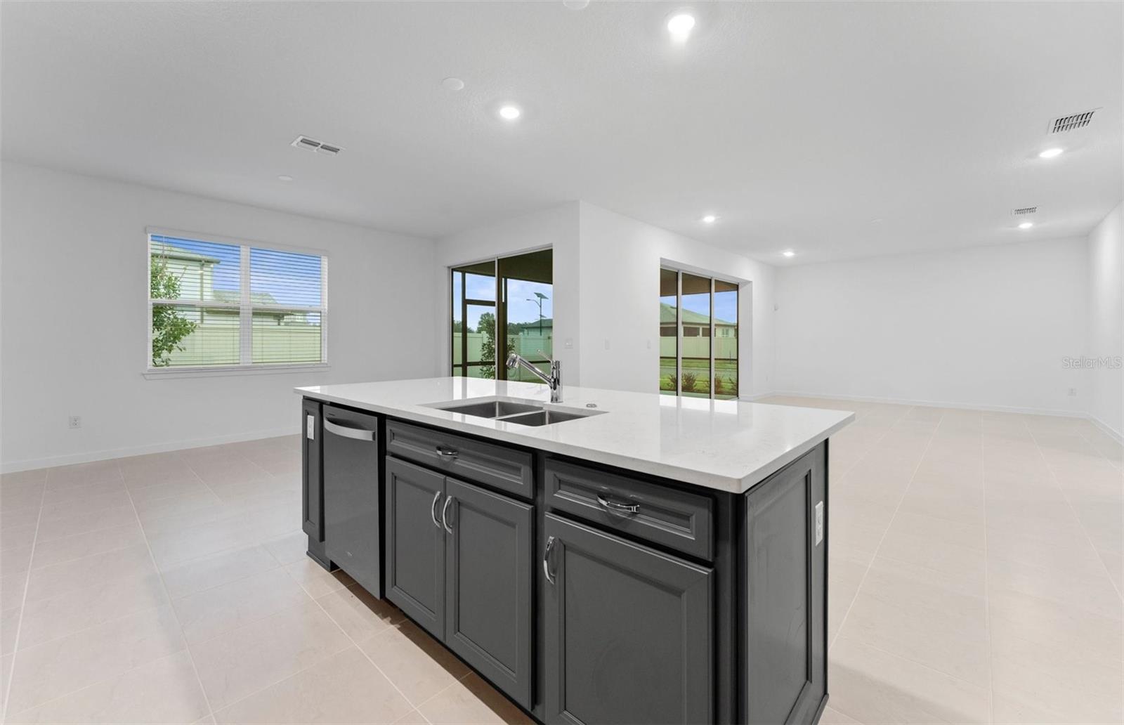 37231 Clinch Cir Property Photo 5