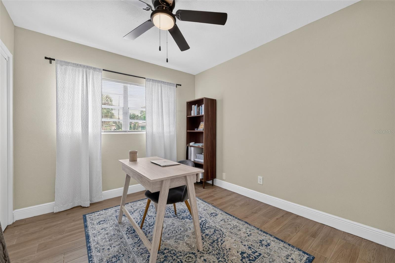2913 W Elrod Ave Property Photo 19
