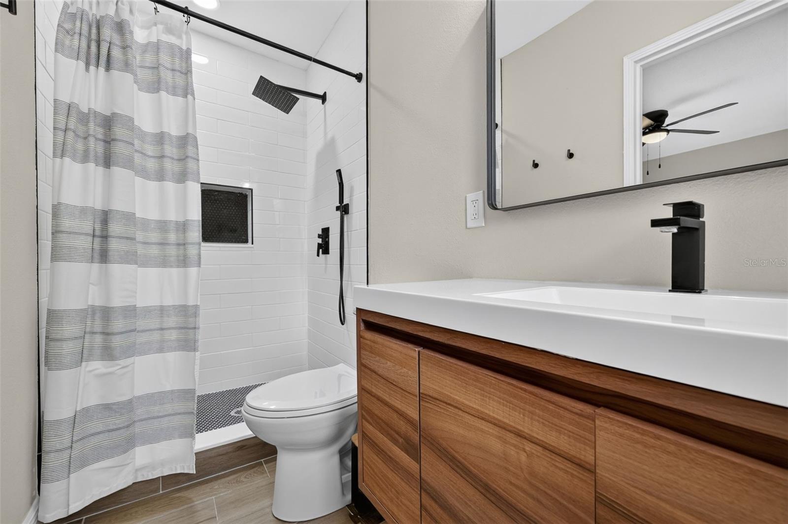 2913 W Elrod Ave Property Photo 24