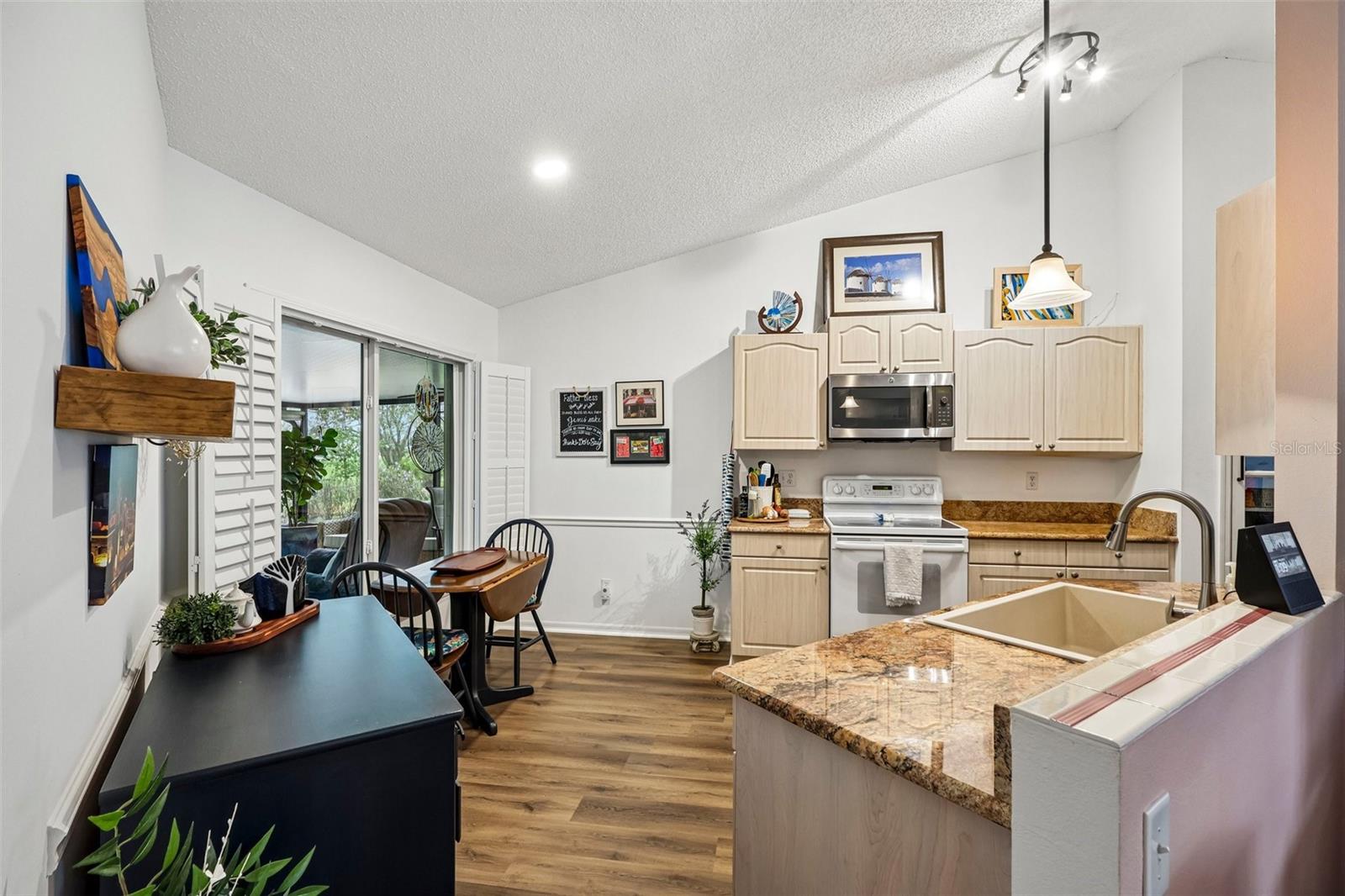 2308 E Del Webb Blvd Property Photo 12