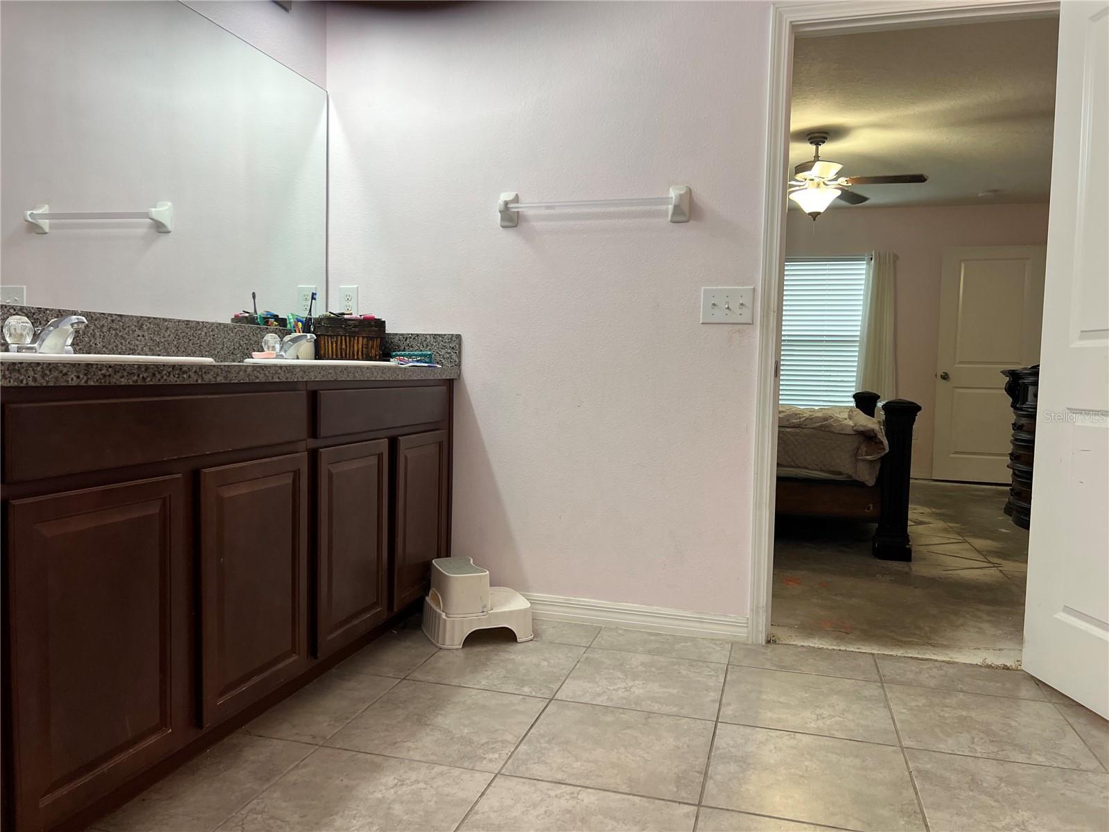 4908 Babbling Brook Ln Property Photo 14