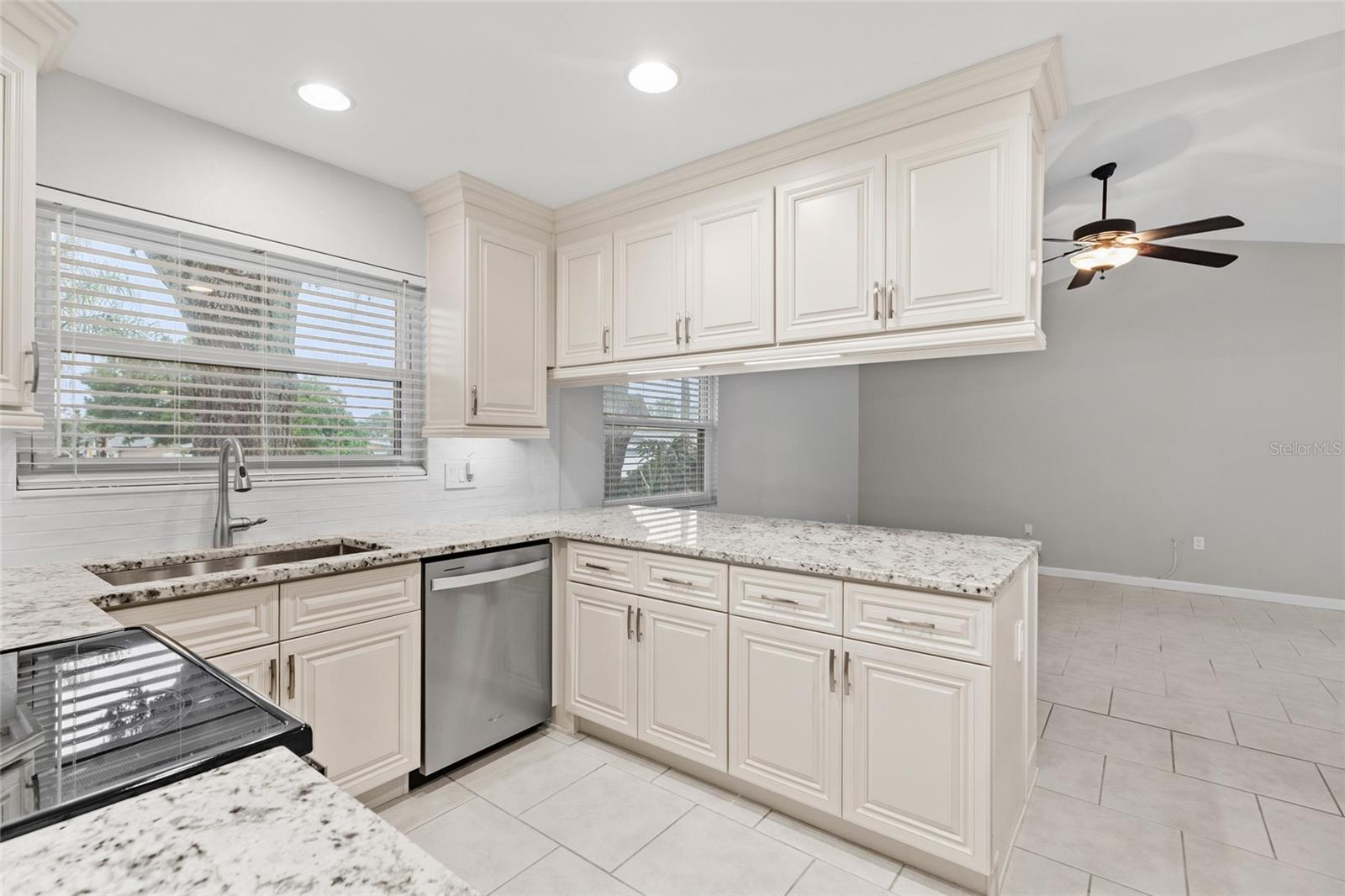 4897 Harbor Woods Dr Property Photo 17
