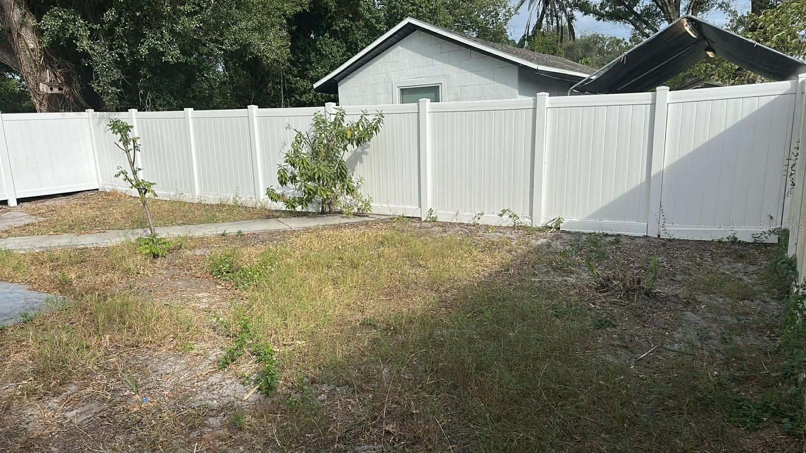 8501 N Packwood Ave Property Photo 10