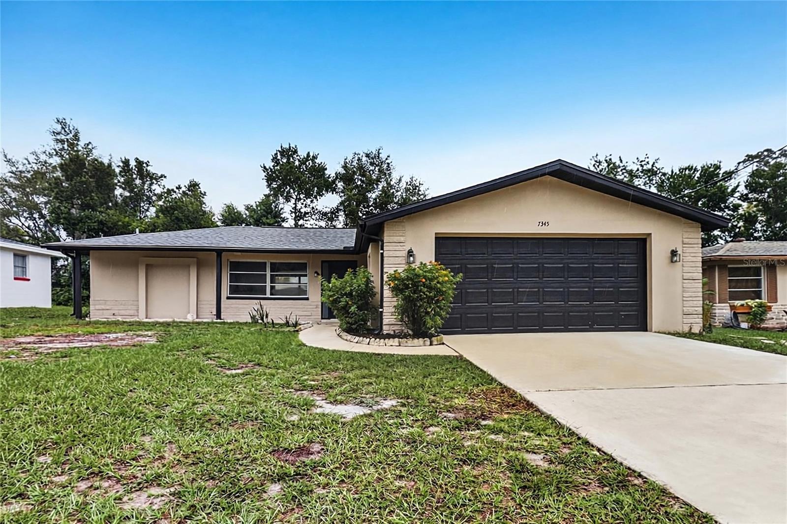 7345 Apache Trl Property Photo 1
