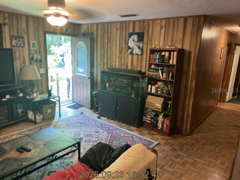 1715 Forbes St Property Photo 3