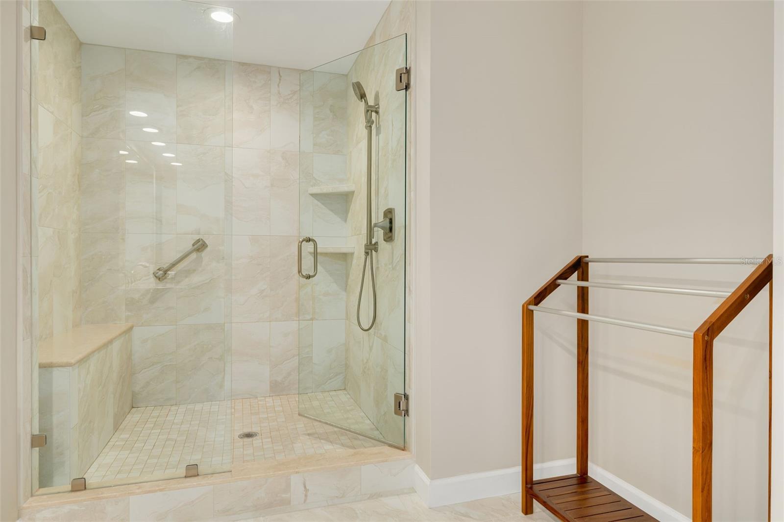 2715 Country Woods Ln Property Photo 33