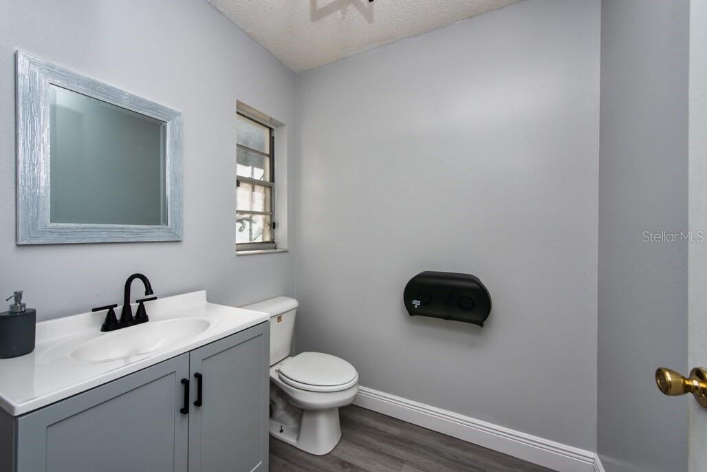 7408 Commerce St Property Photo 5