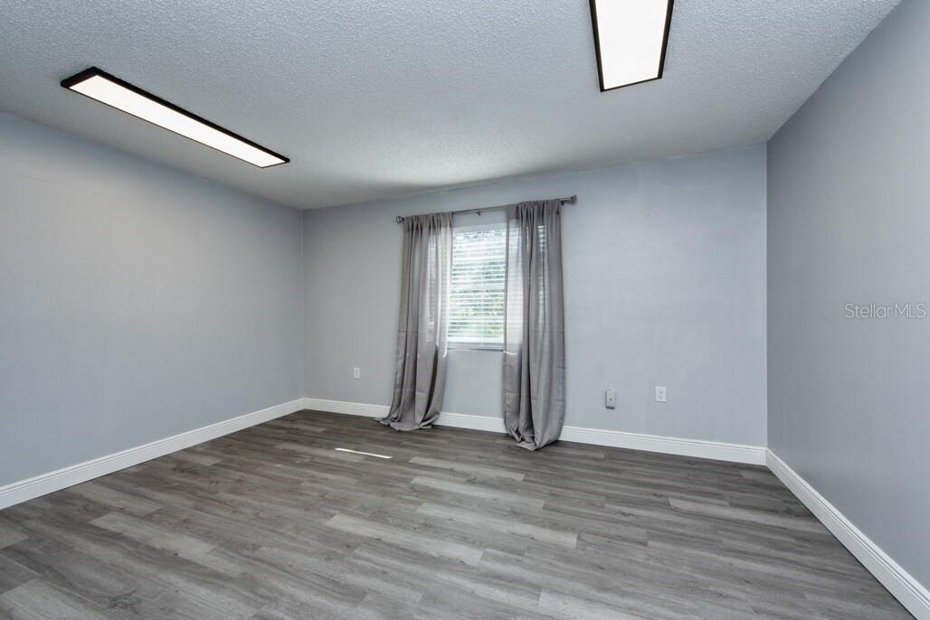 7408 Commerce St Property Photo 7