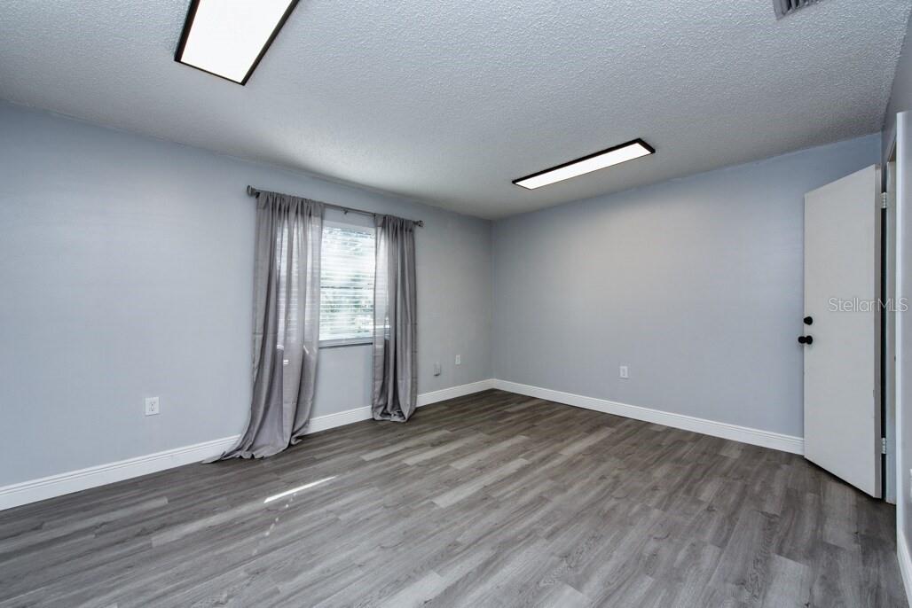 7408 Commerce St Property Photo 8