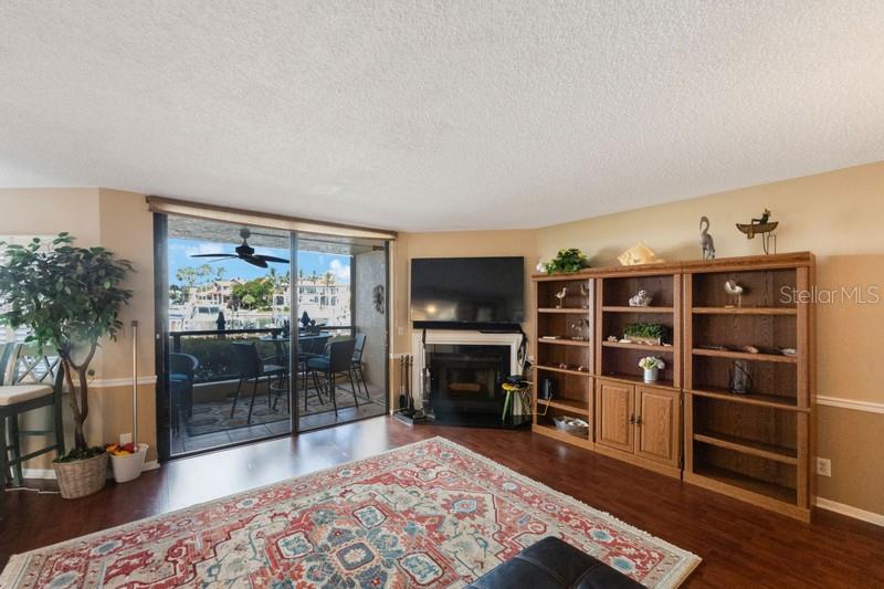 1060 Pinellas Bayway S #103 Property Photo 17