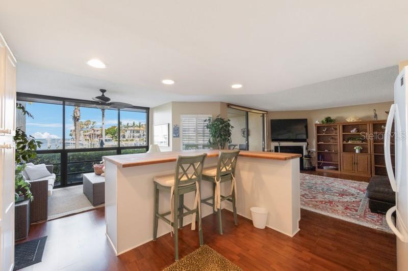 1060 Pinellas Bayway S #103 Property Photo 18
