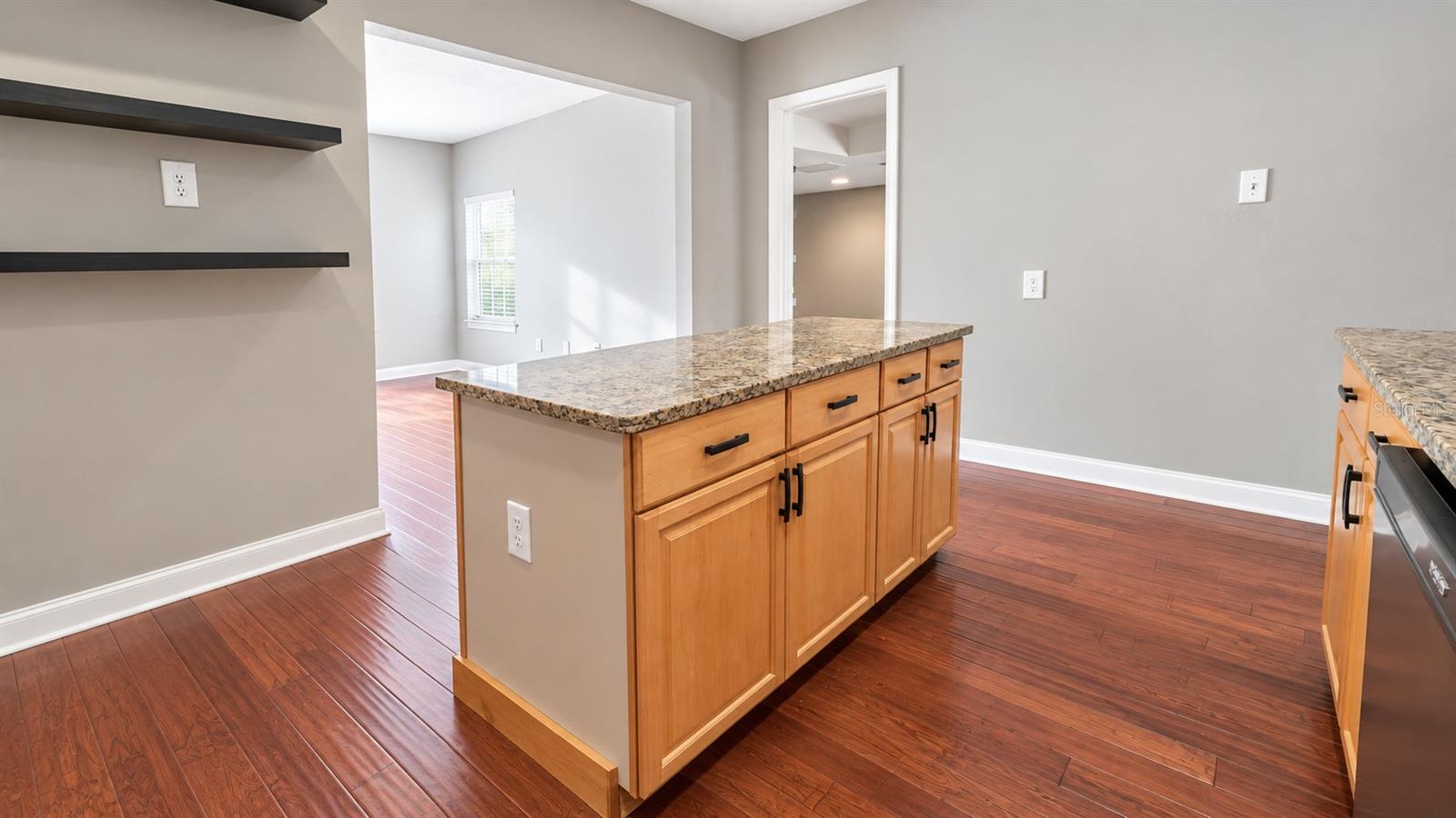 936 E Shadowlawn Ave Property Photo 9