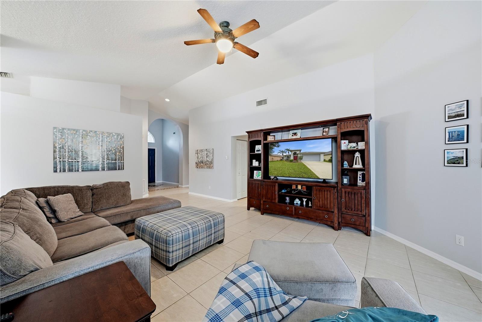 2012 Bridgehampton Pl Property Photo 8