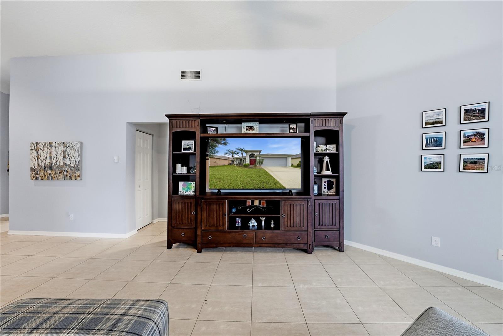 2012 Bridgehampton Pl Property Photo 9
