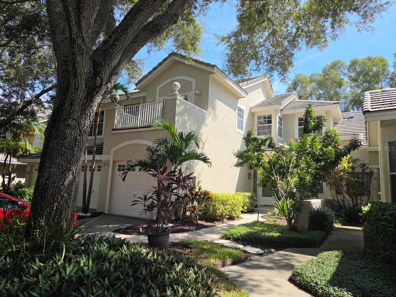 450 DATE PALM CT NE Property Photo 1