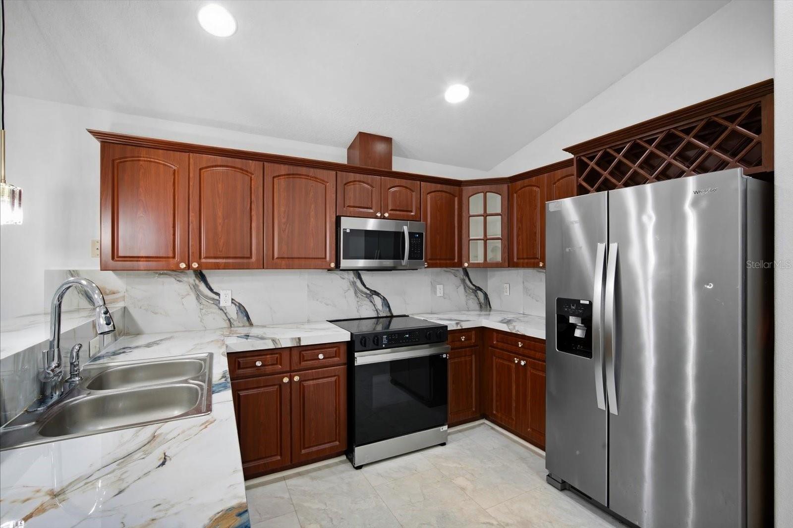 3005 W Chestnut St Property Photo 11
