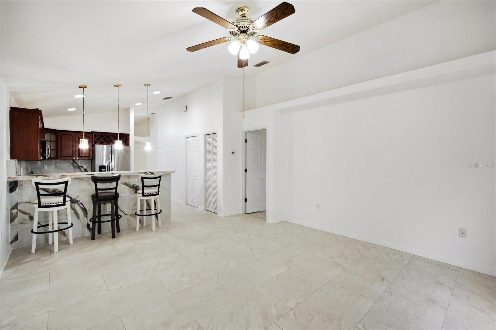 3005 W Chestnut St Property Photo 14