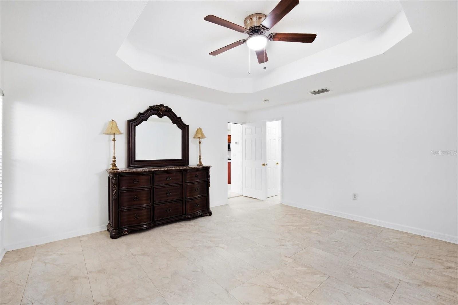 3005 W Chestnut St Property Photo 17