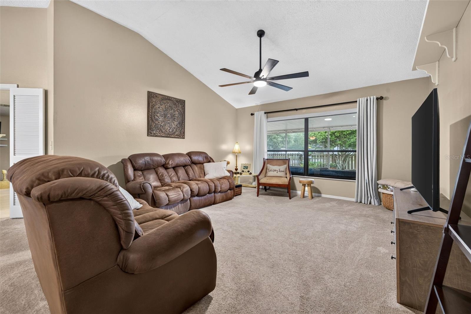 18301 Big Pond Way Property Photo 4