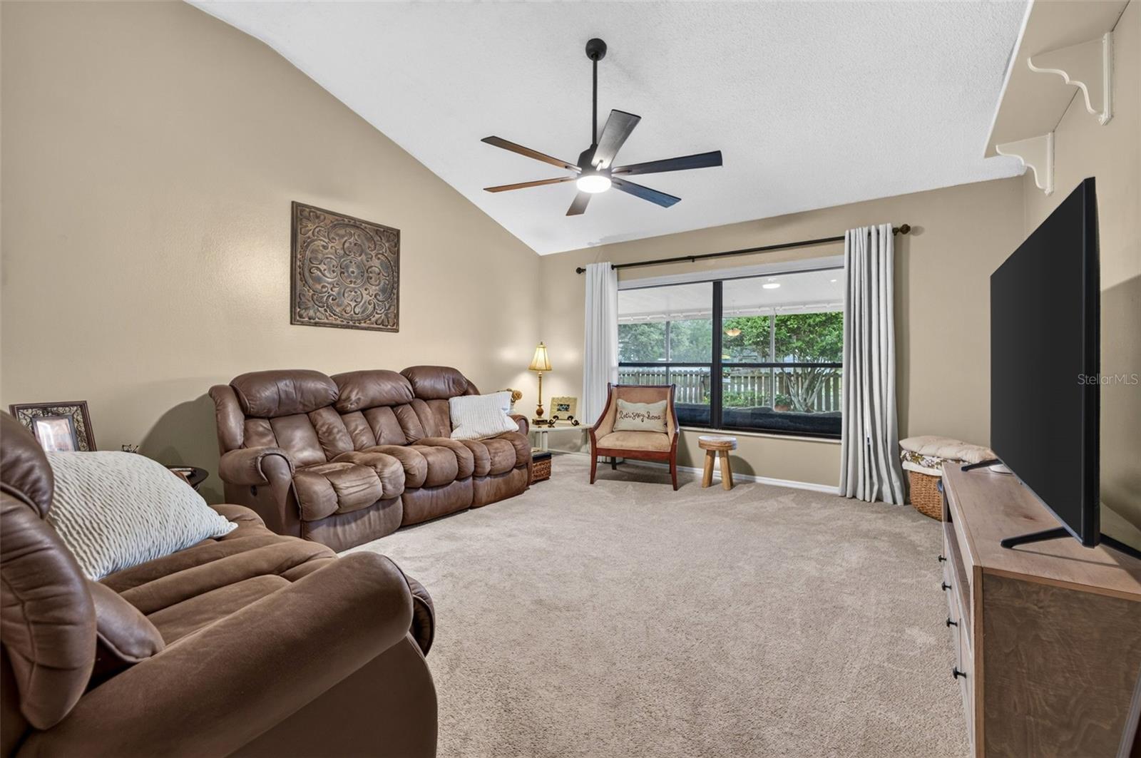 18301 Big Pond Way Property Photo 5