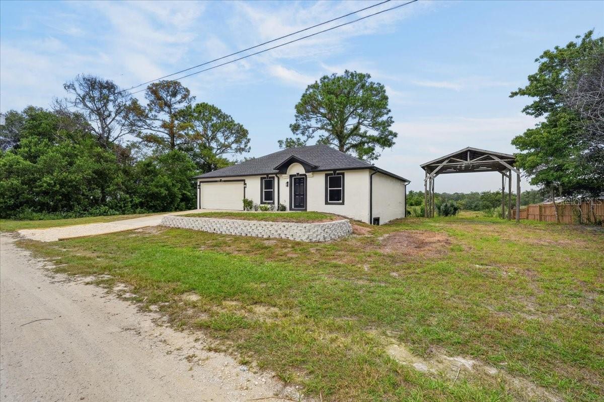 8221 NORMANDY DR Property Photo 1