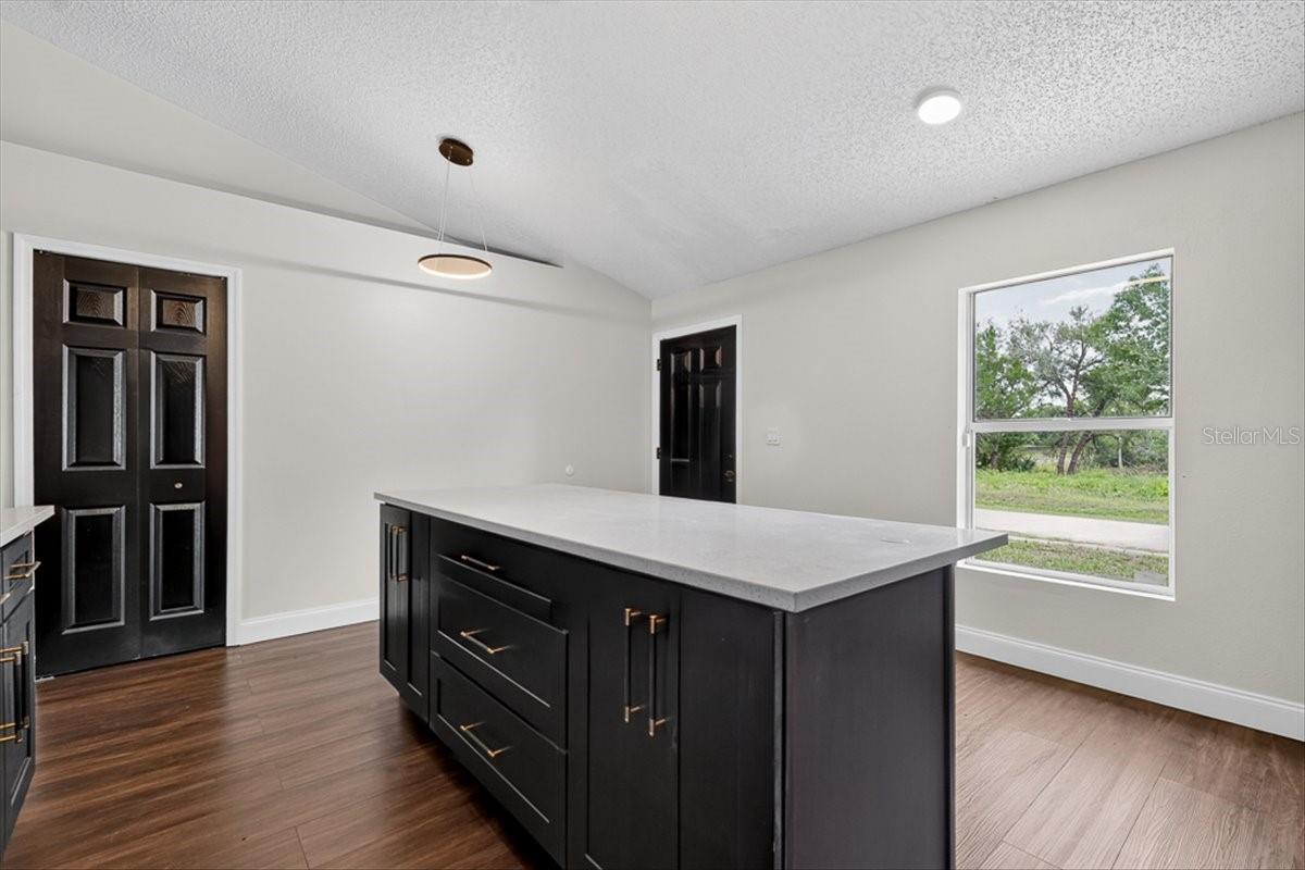 8221 Normandy Dr Property Photo 14