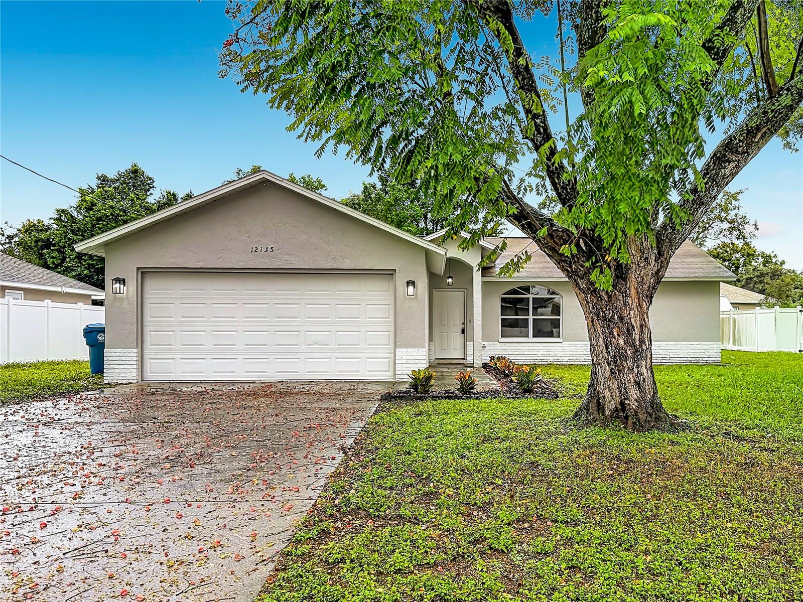 12135 SHAFTON RD Property Photo 1