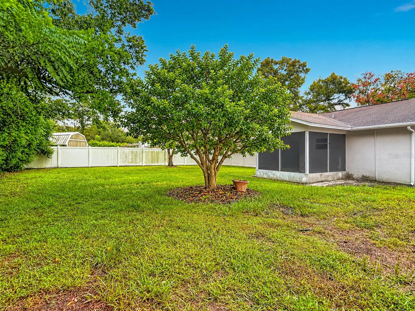12135 Shafton Rd Property Photo 24