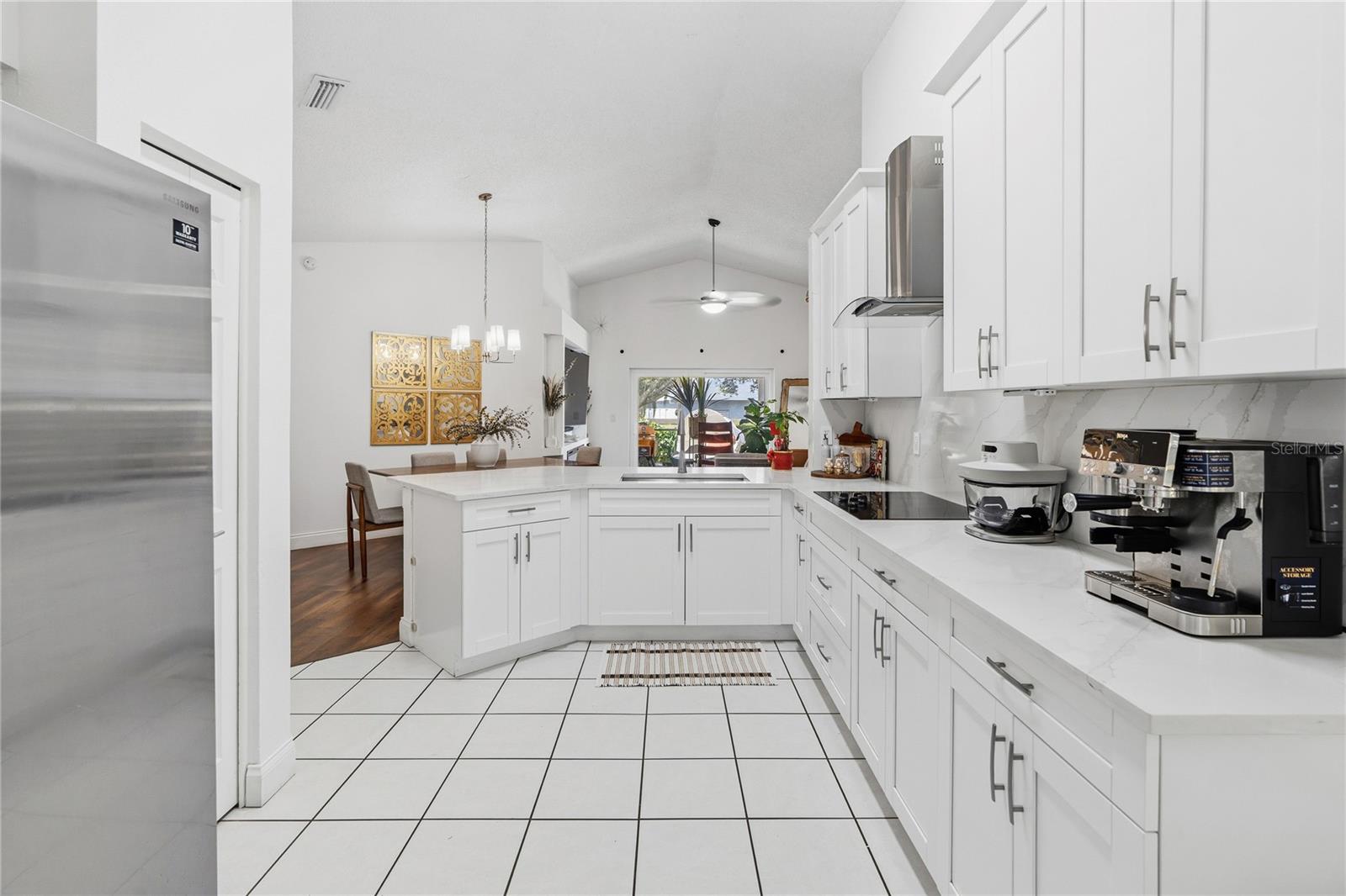 8761 Huntfield St Property Photo 10