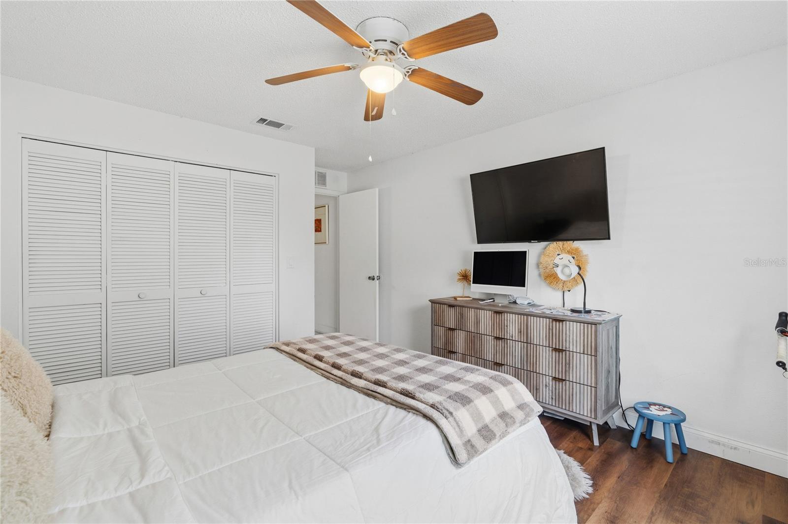 8761 Huntfield St Property Photo 17