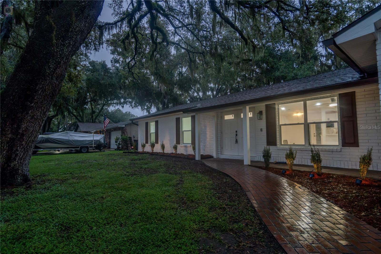 611 Rooks Rd Property Photo 4