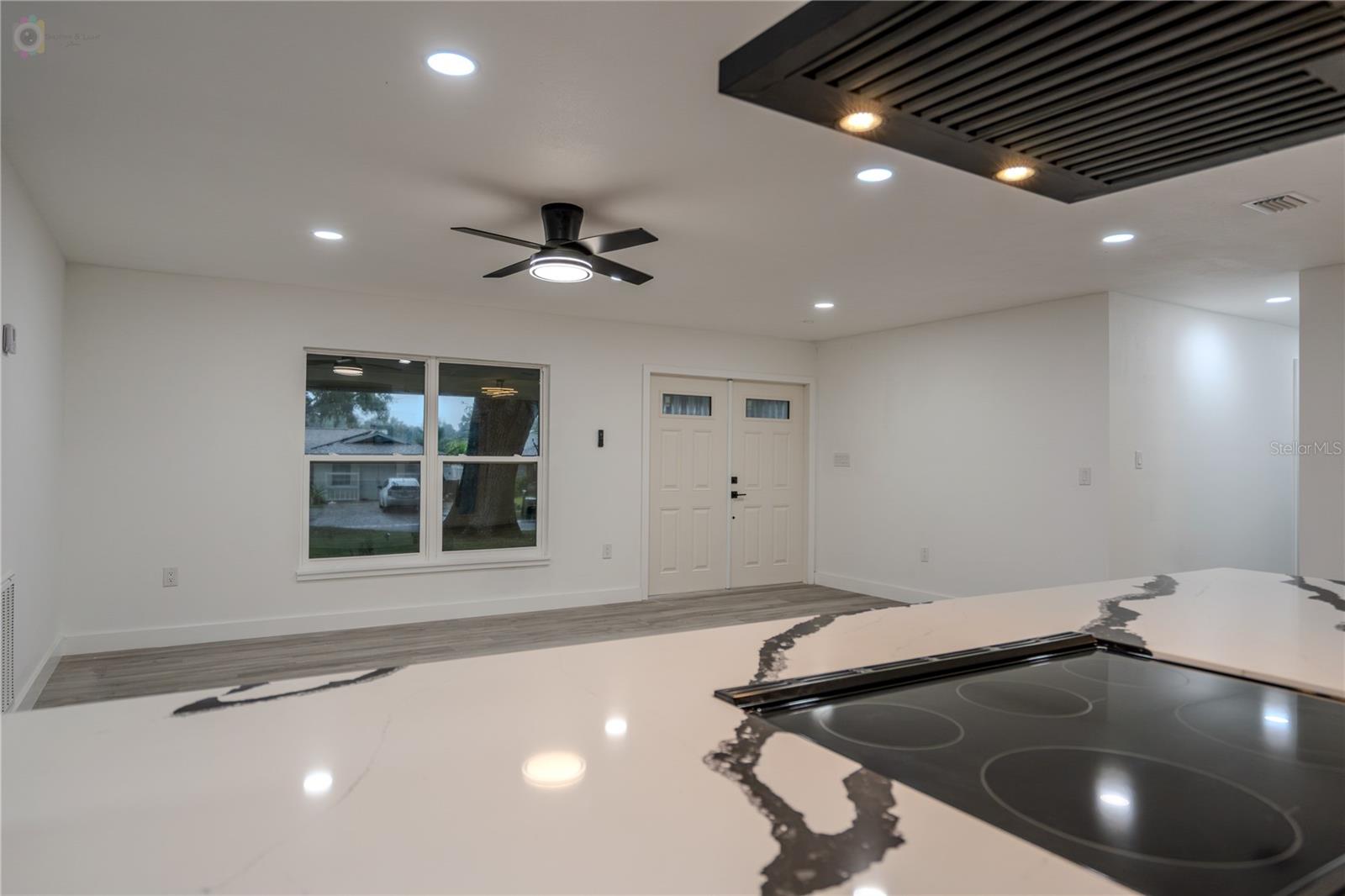 611 Rooks Rd Property Photo 11