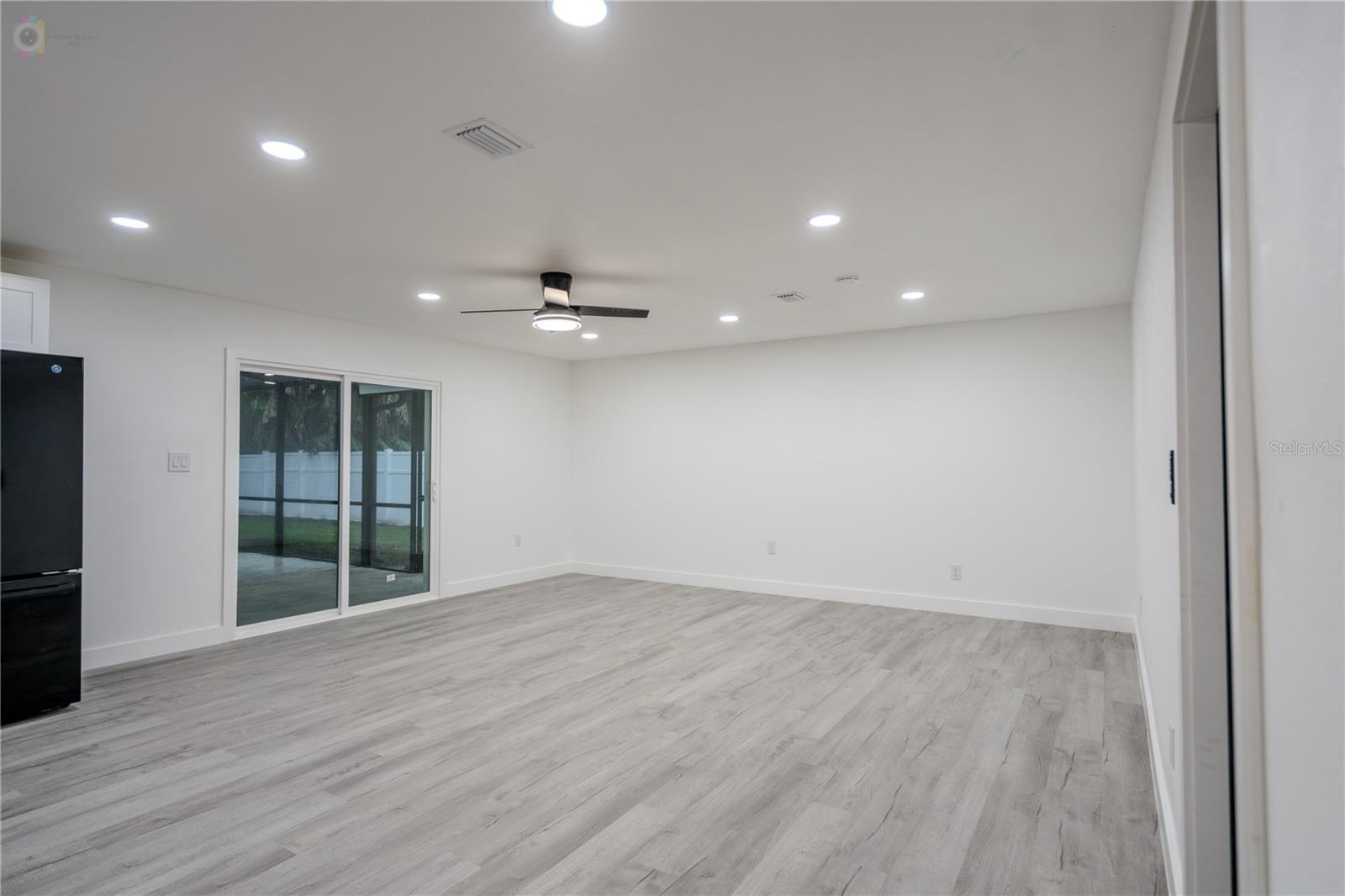 611 Rooks Rd Property Photo 15