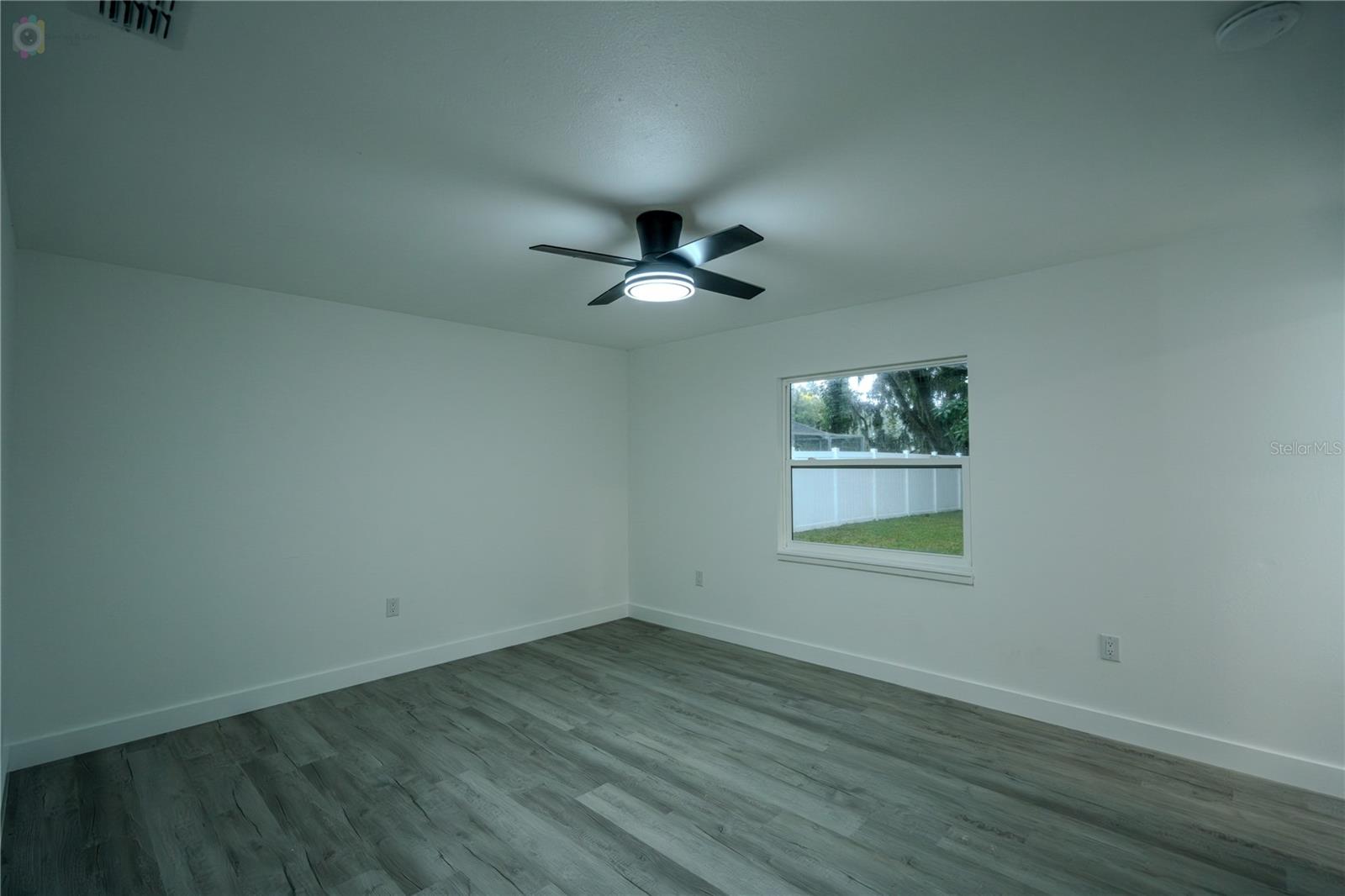 611 Rooks Rd Property Photo 18