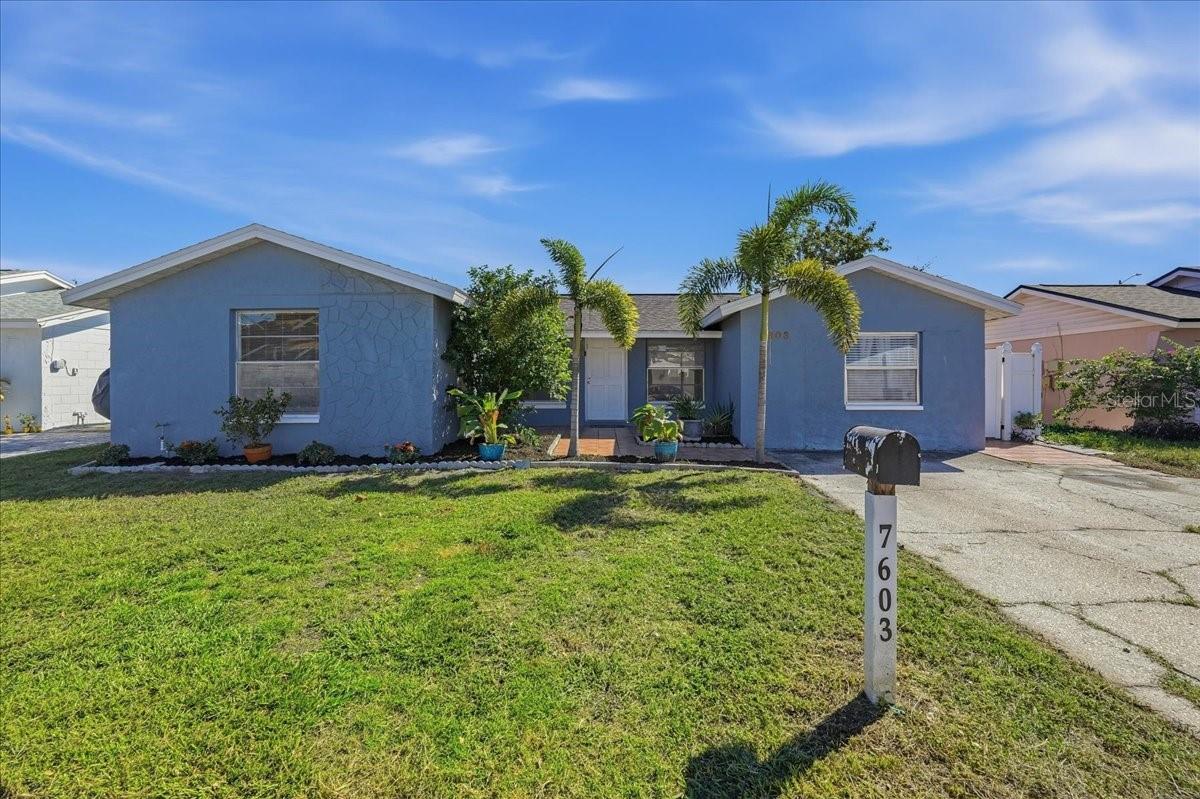 7603 WOODLAND OAKS CT Property Photo 1