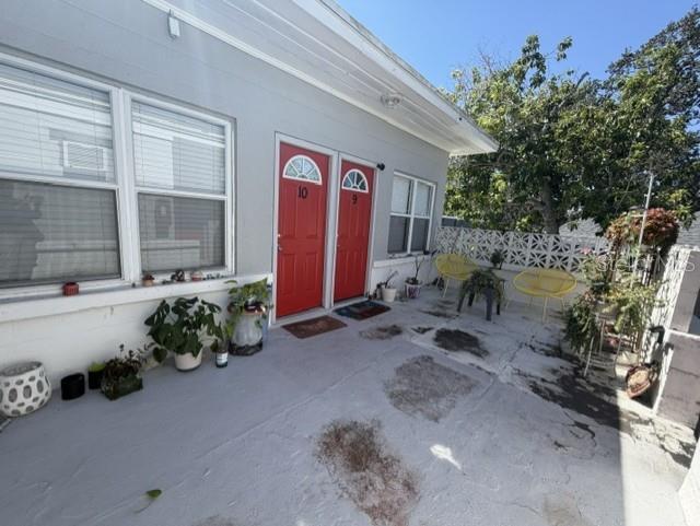 649 7th Ave N Property Photo 6