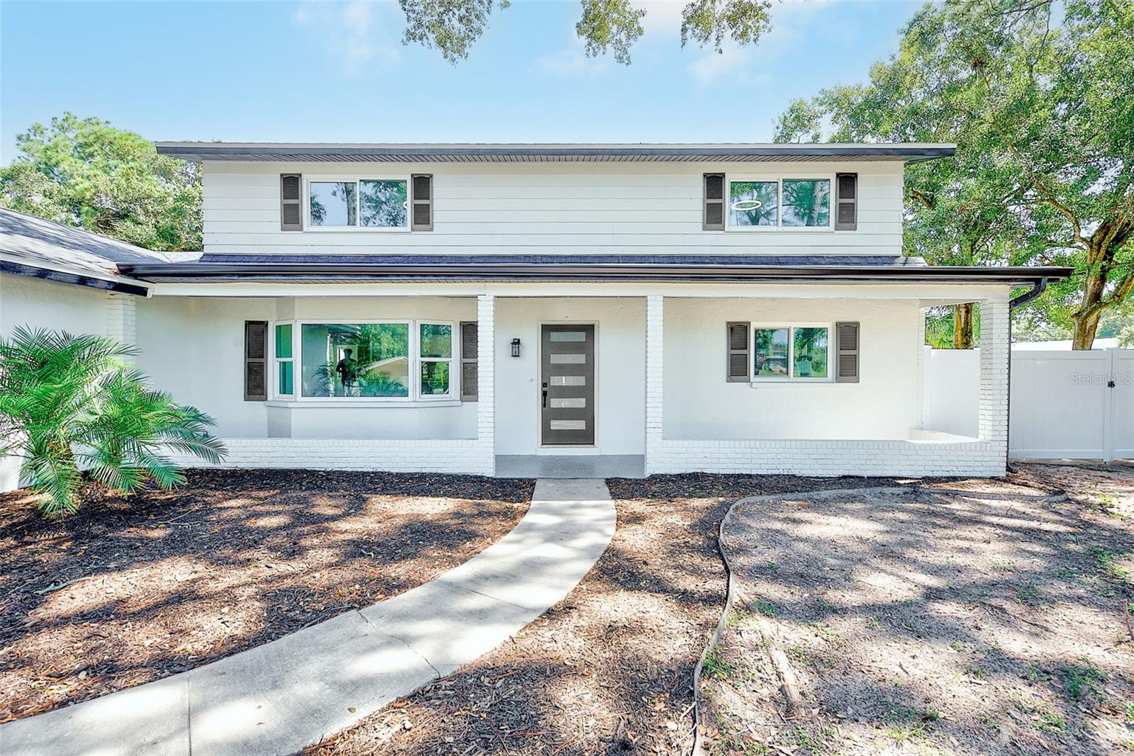 1595 OAK LN Property Photo 1