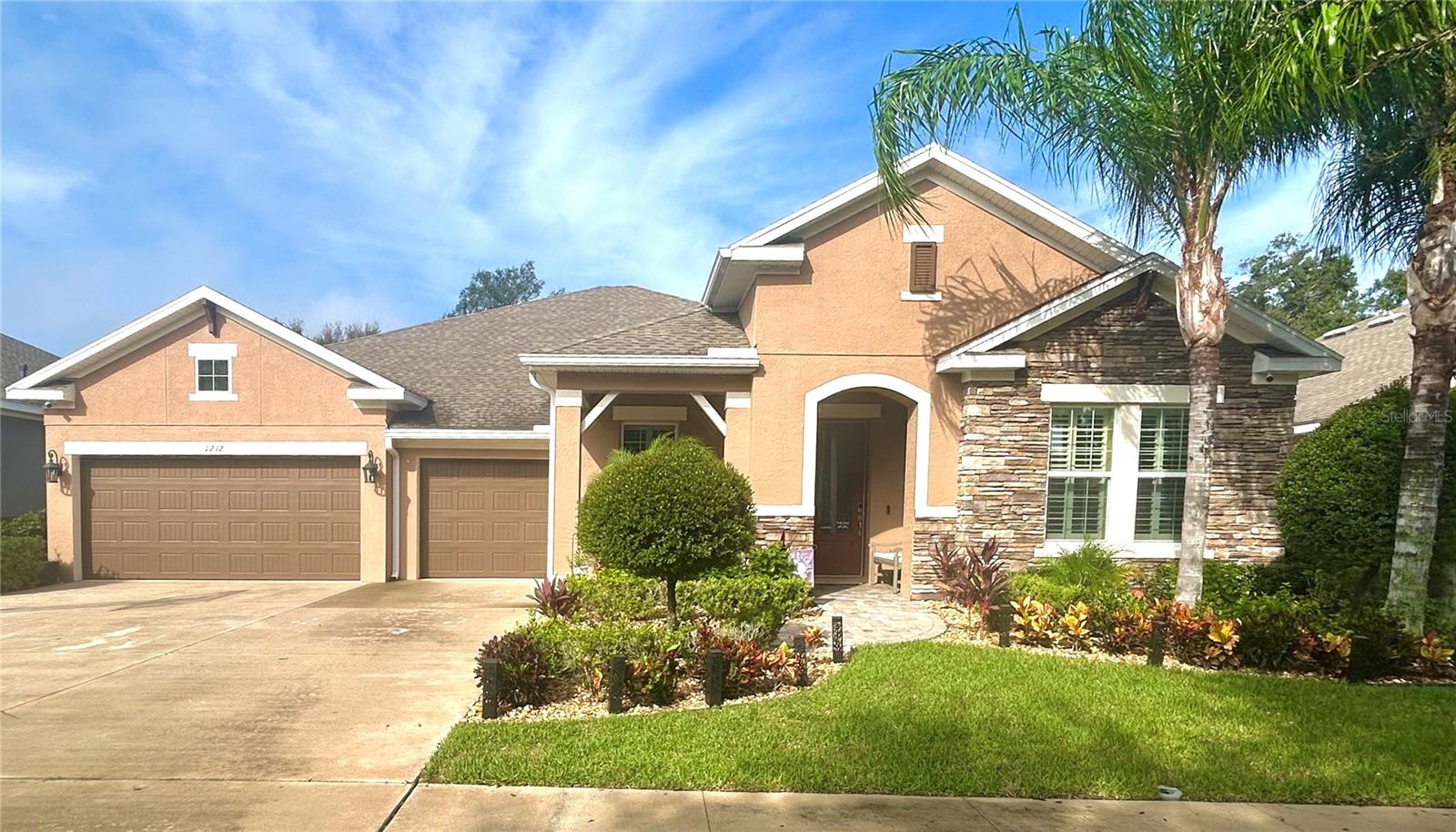 1212 Lorea Ln Property Photo 1