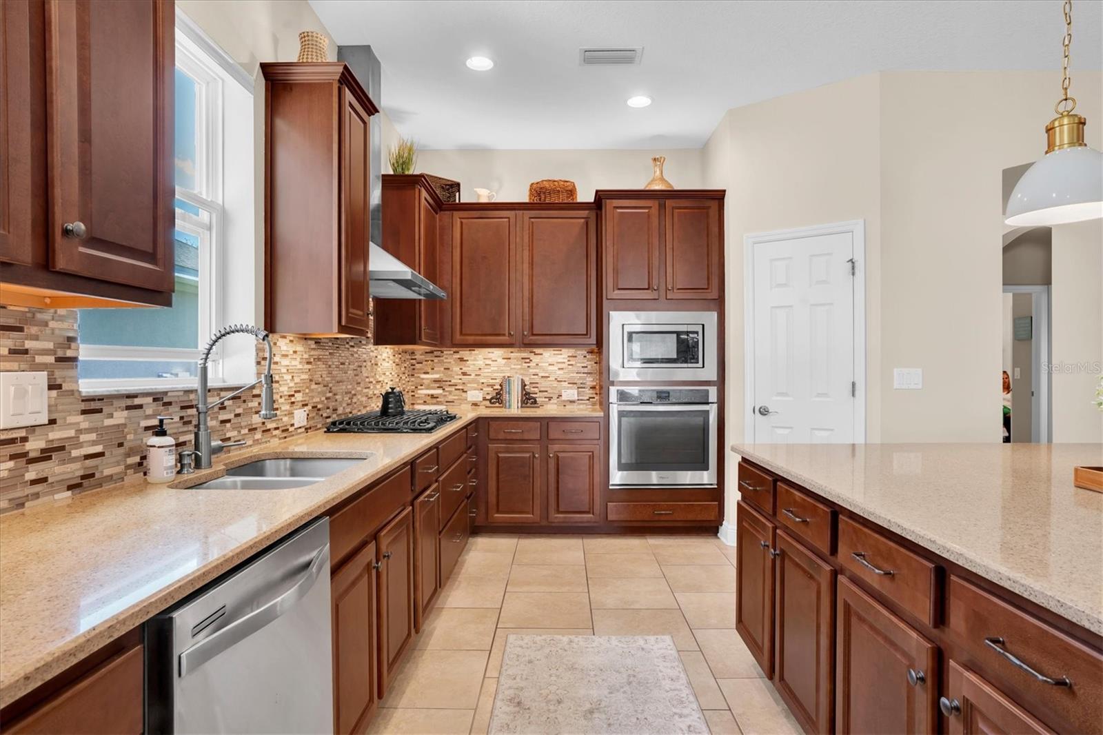 1212 Lorea Ln Property Photo 20